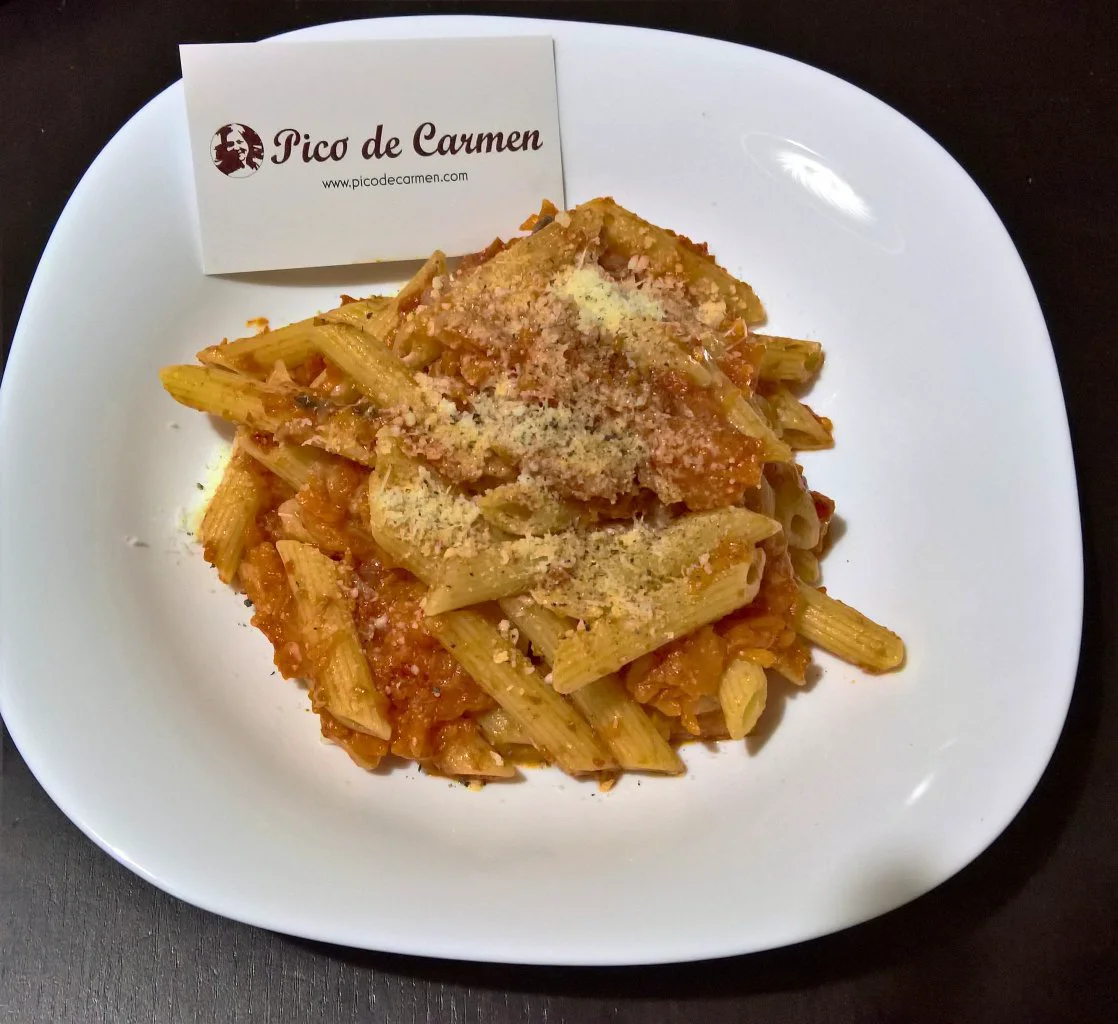 penne rigate con zucca e pomodoro